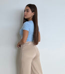 Blusa Cuello V Arqueado Manga Corta