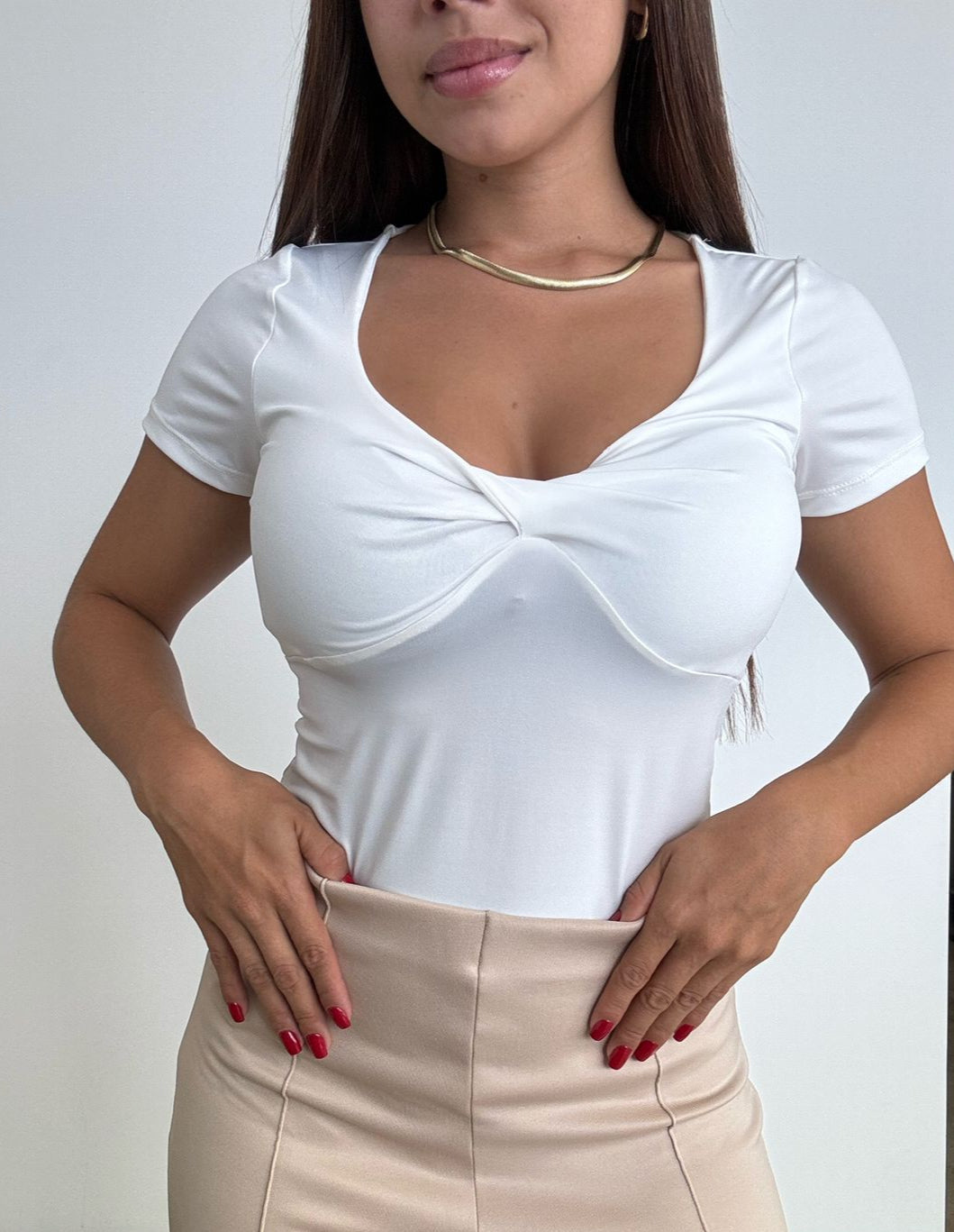 Blusa Cuello V Arqueado Manga Corta