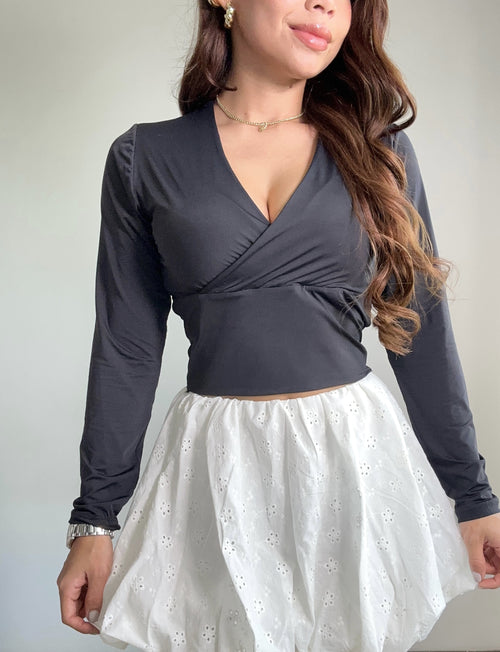 Blusa Corta Manga Larga Escote V