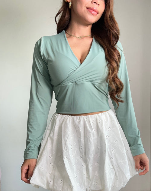 Blusa Corta Manga Larga Escote V