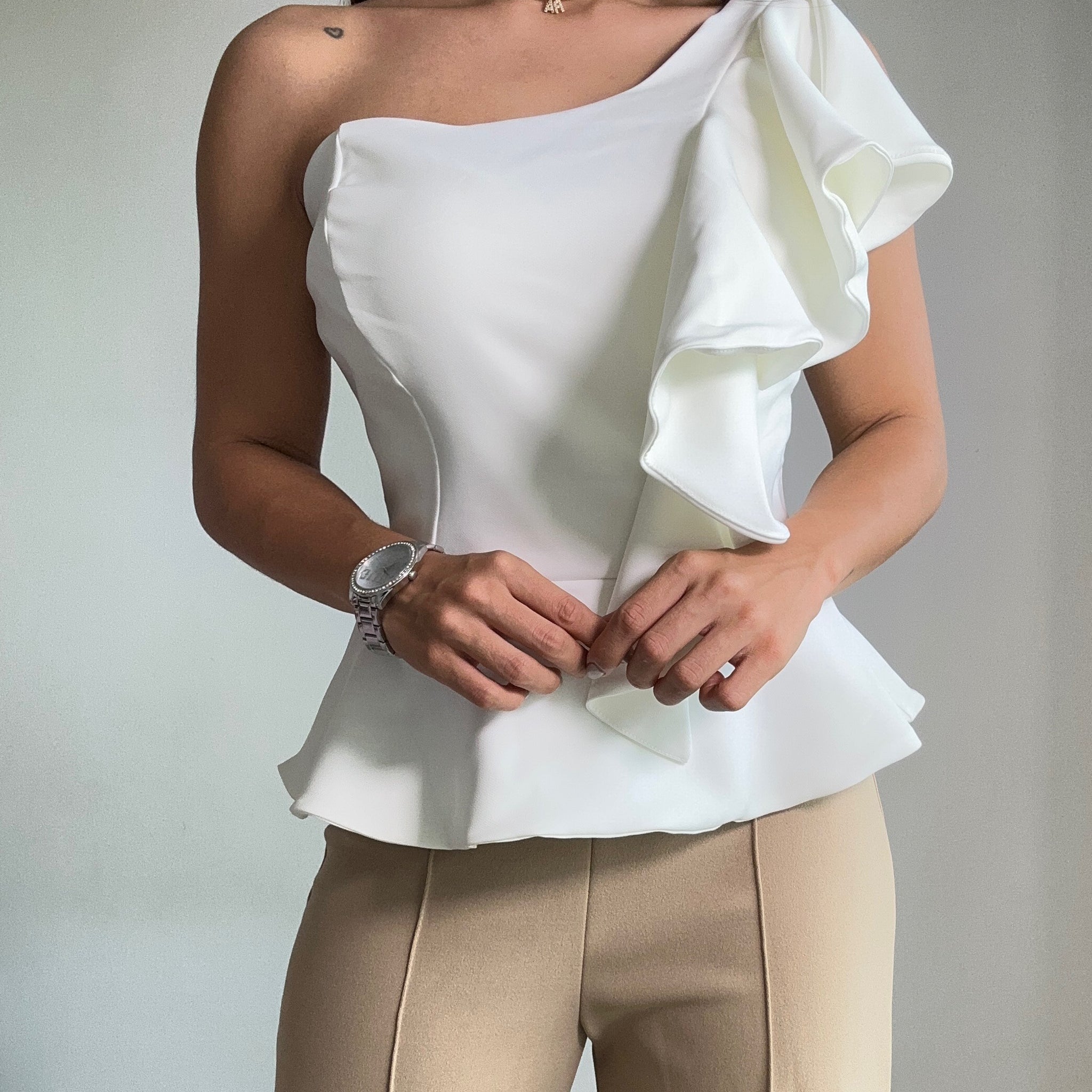 Blusa Asimetrica Bolero Lateral Cintura