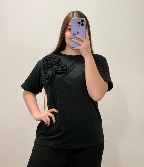 Camiseta Manga Corta Con Flores 3D Plus