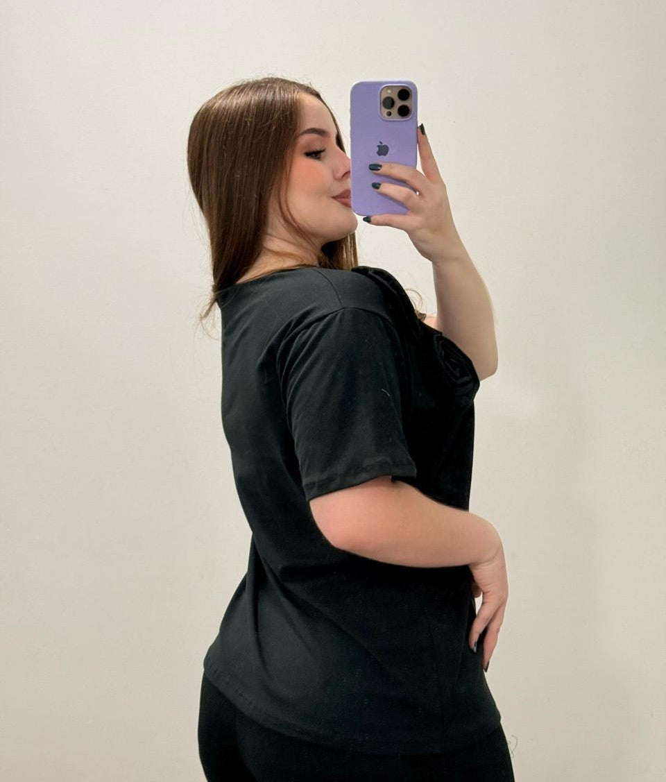 Camiseta Manga Corta Con Flores 3D Plus