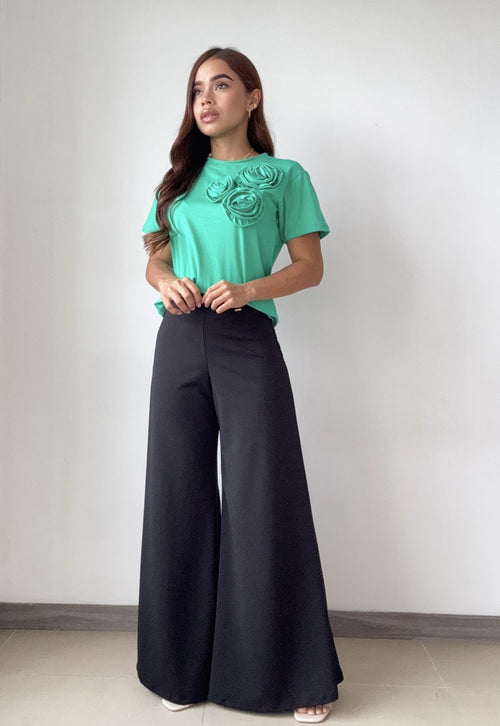 Camiseta Manga Corta Con Flores En 3D