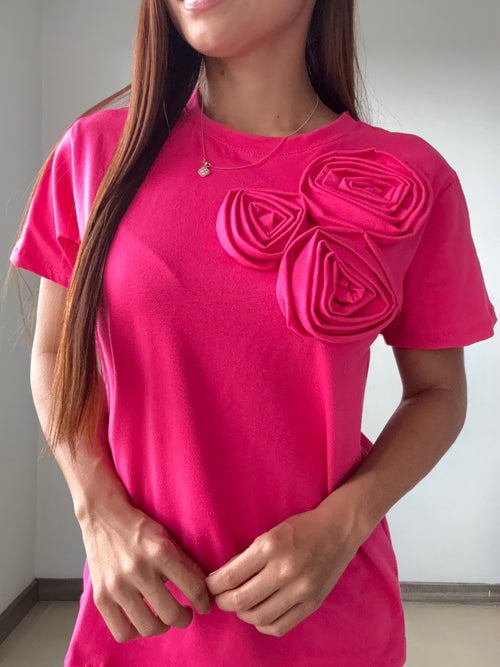 Camiseta Manga Corta Con Flores En 3D