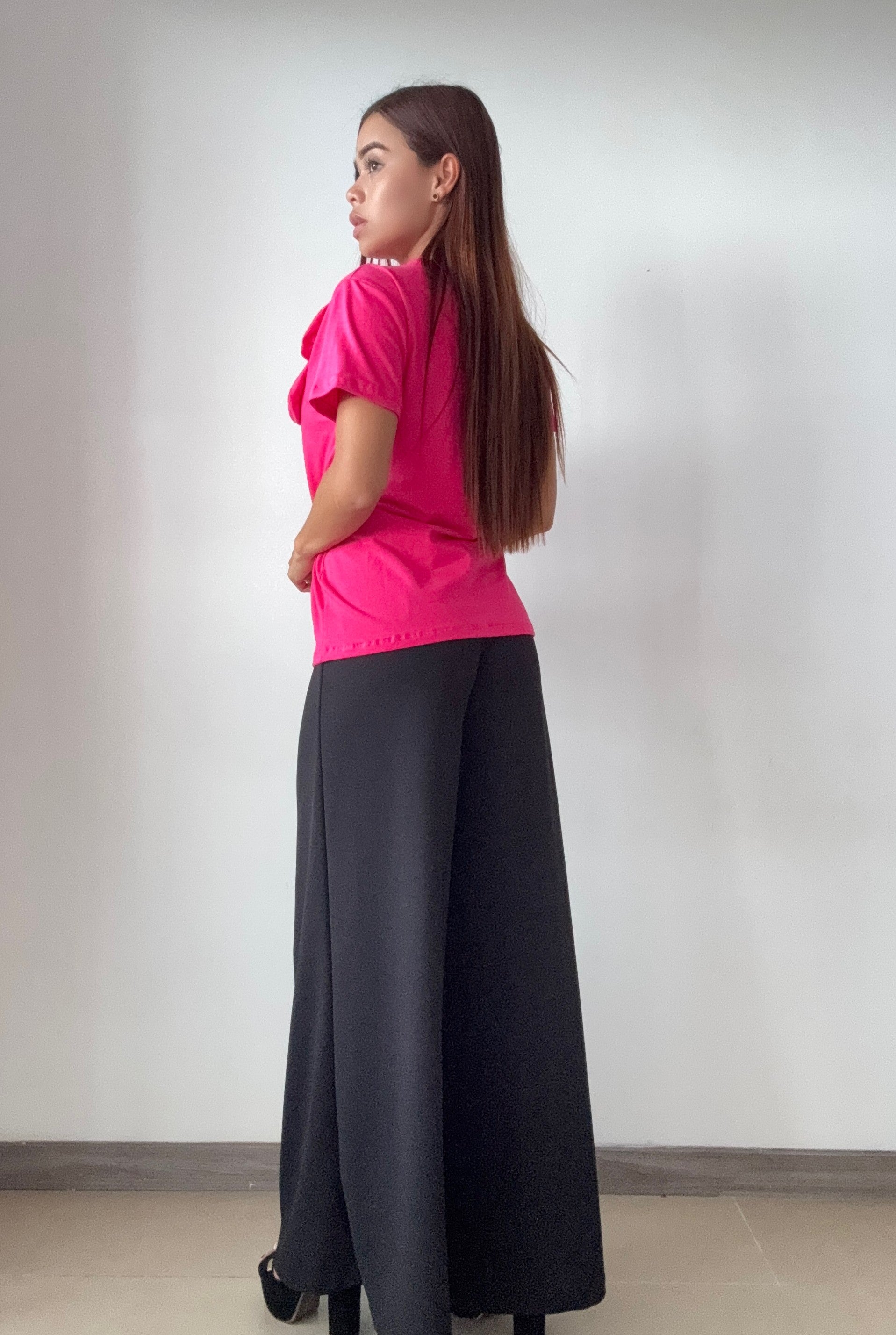 Camiseta Manga Corta Con Flores En 3D