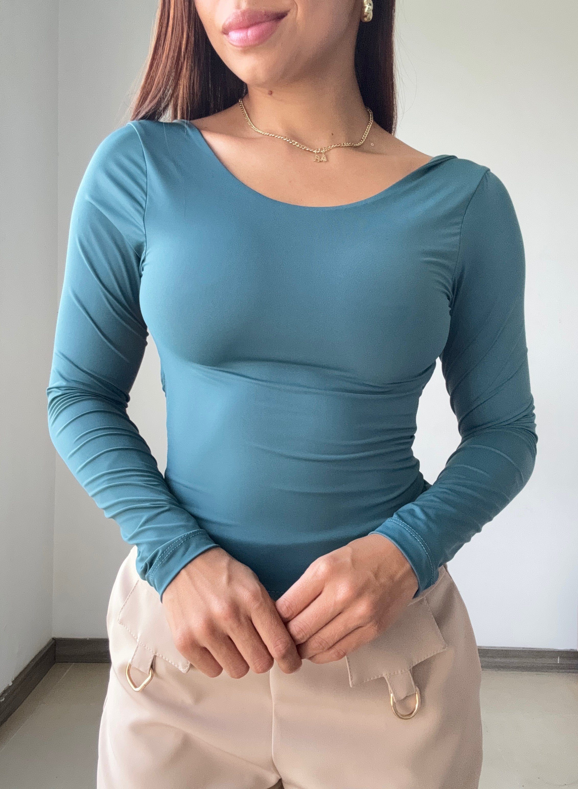 Blusa Manga Larga Escote Profundo Espald