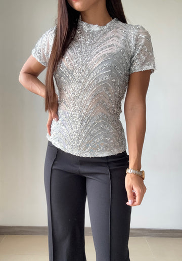 Blusa Con Lentejuelas Manga Corta
