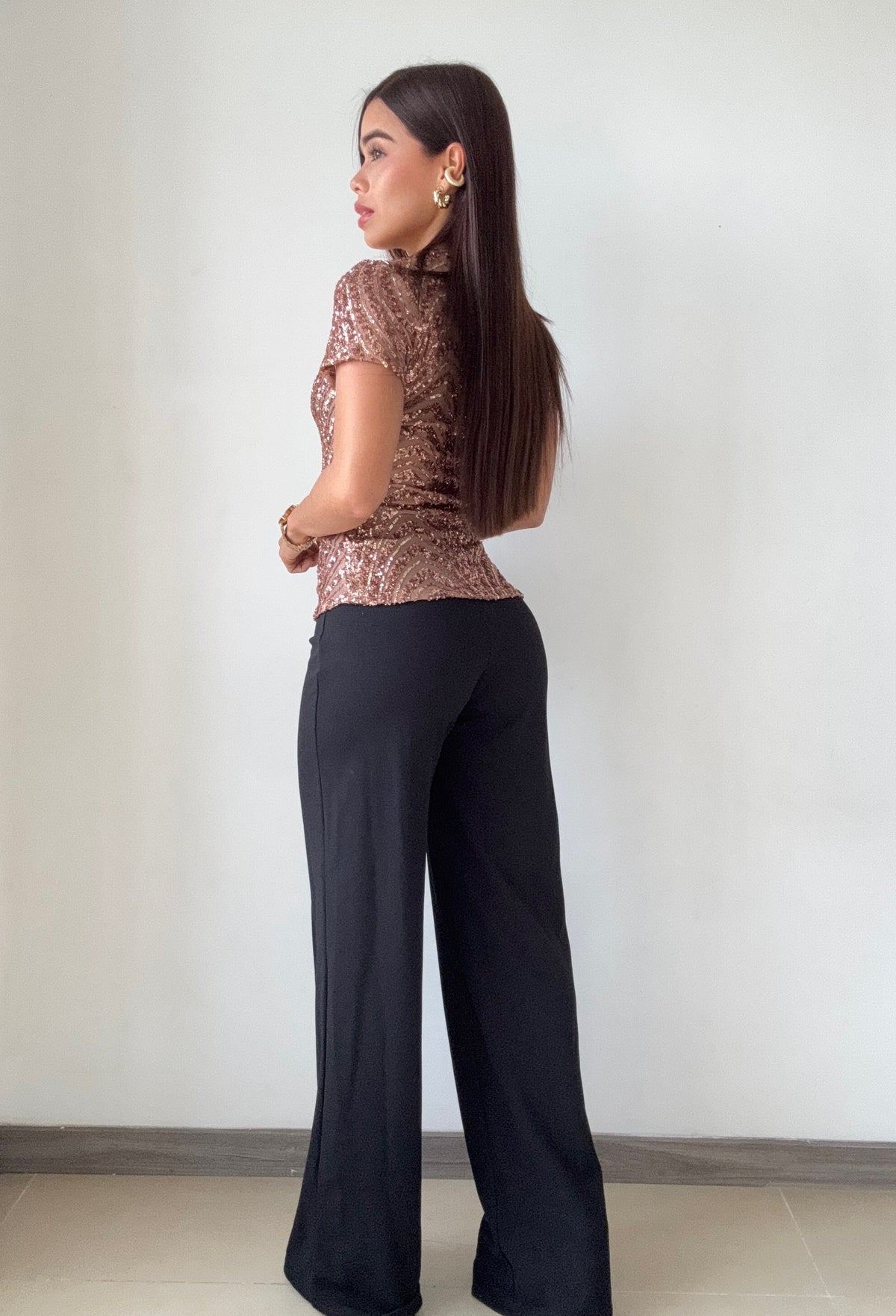 Blusa Con Lentejuelas Manga Corta
