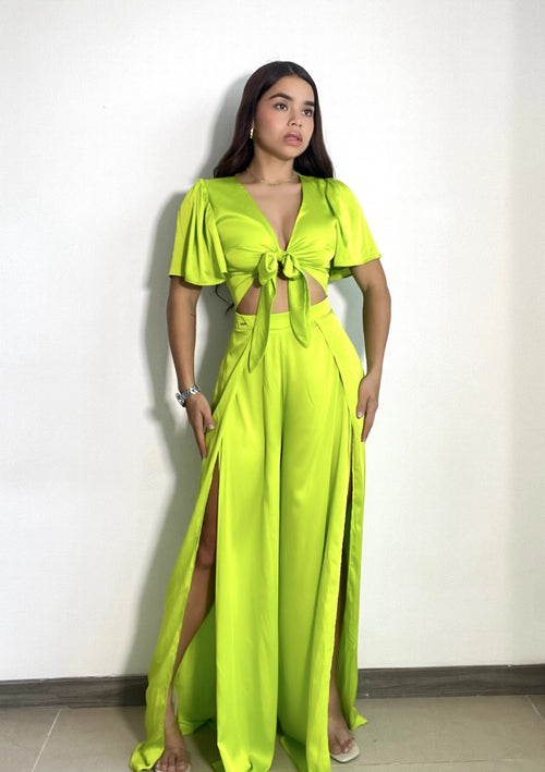 Enterizo Pantalon Manga Corta Cuello V A