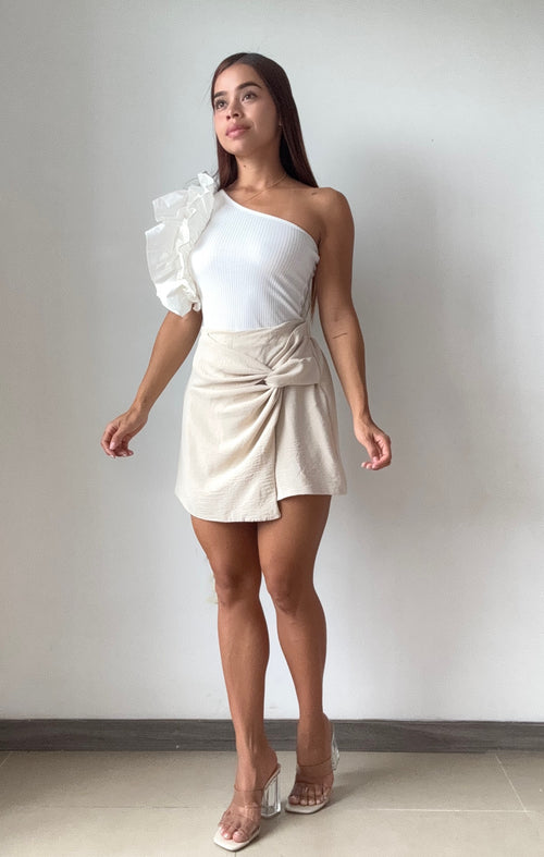 Falda Short Cruzada Con Detalle Anudado