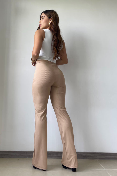 Pantalon Bota Ancha Unicolor