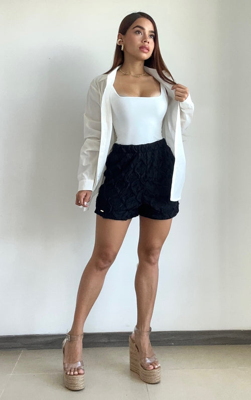 Short En Blonda Enresortado Con Forro