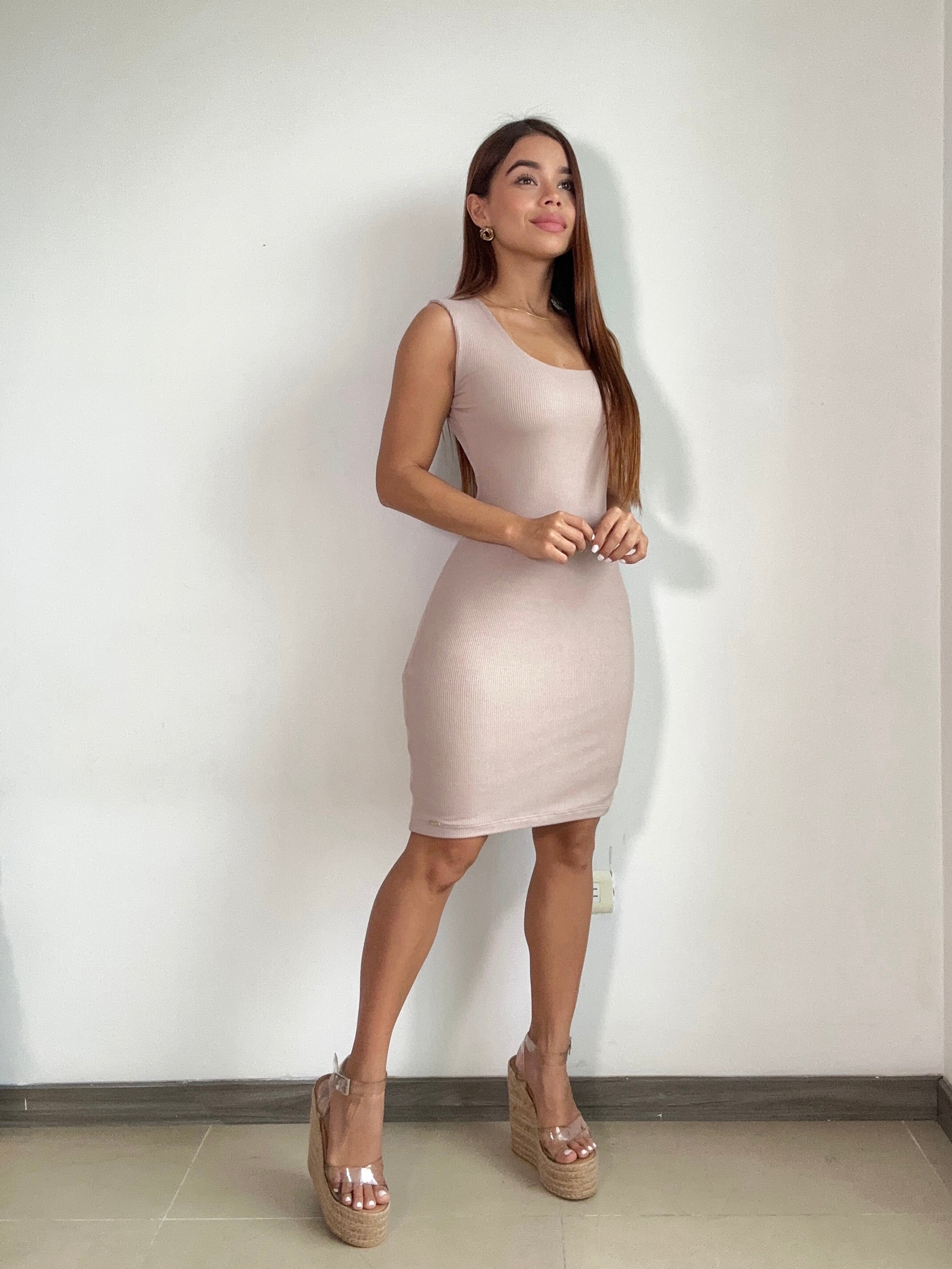 Vestido Corto Manga Sisa Cuello En U
