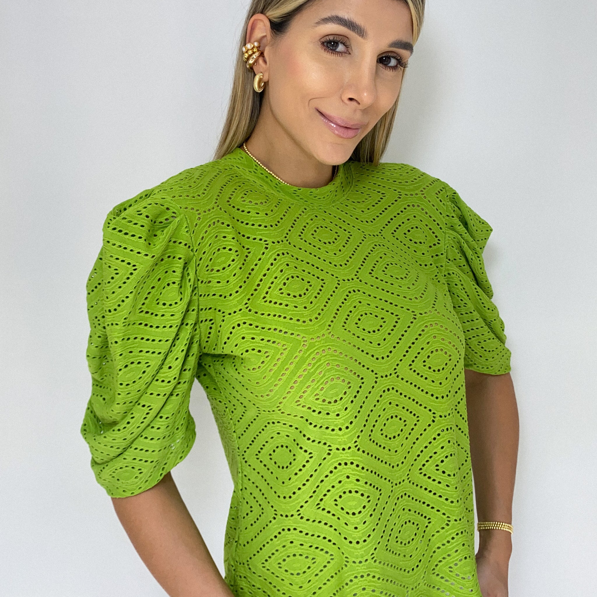 Blusa Manga Cort Bombacha Ojalillo