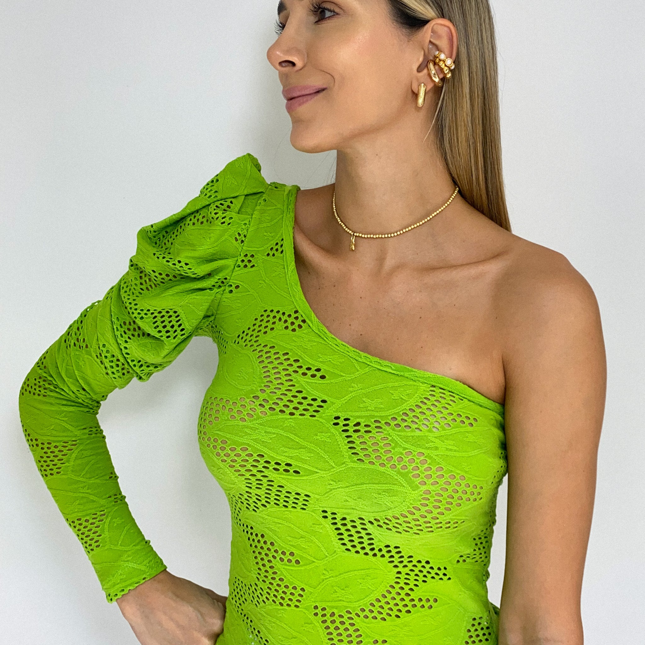 Blusa asimétrica hoja rota