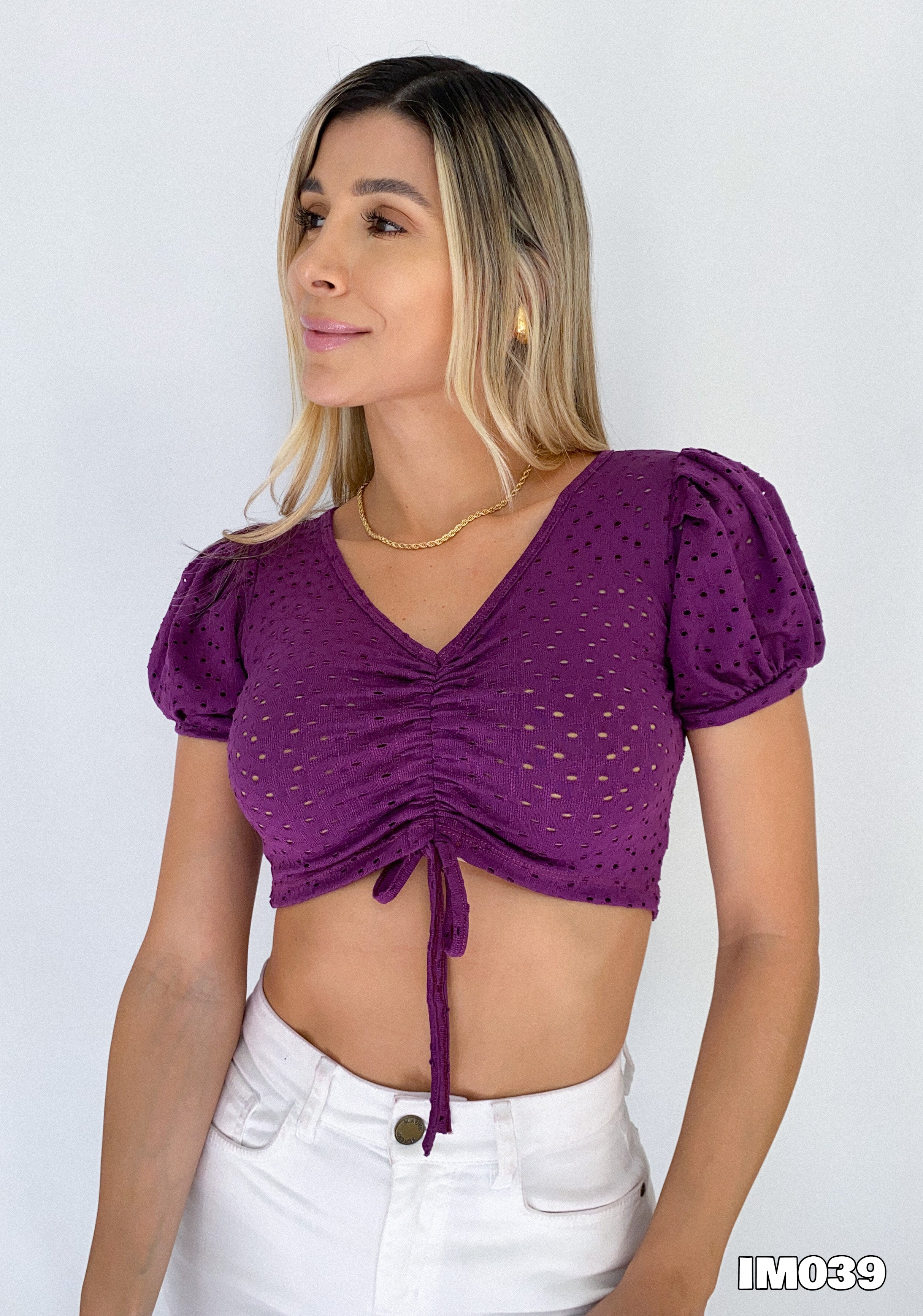 Blusa Corta Zurcida Centro Manga Corta