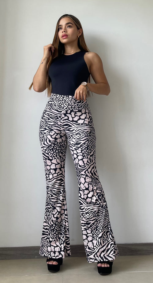 Pantalón bota campana estampado