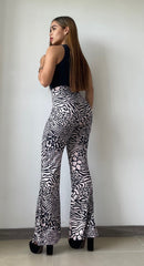 Pantalón bota campana estampado