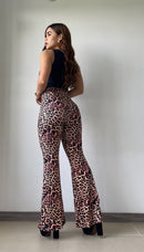 Pantalón bota campana estampado