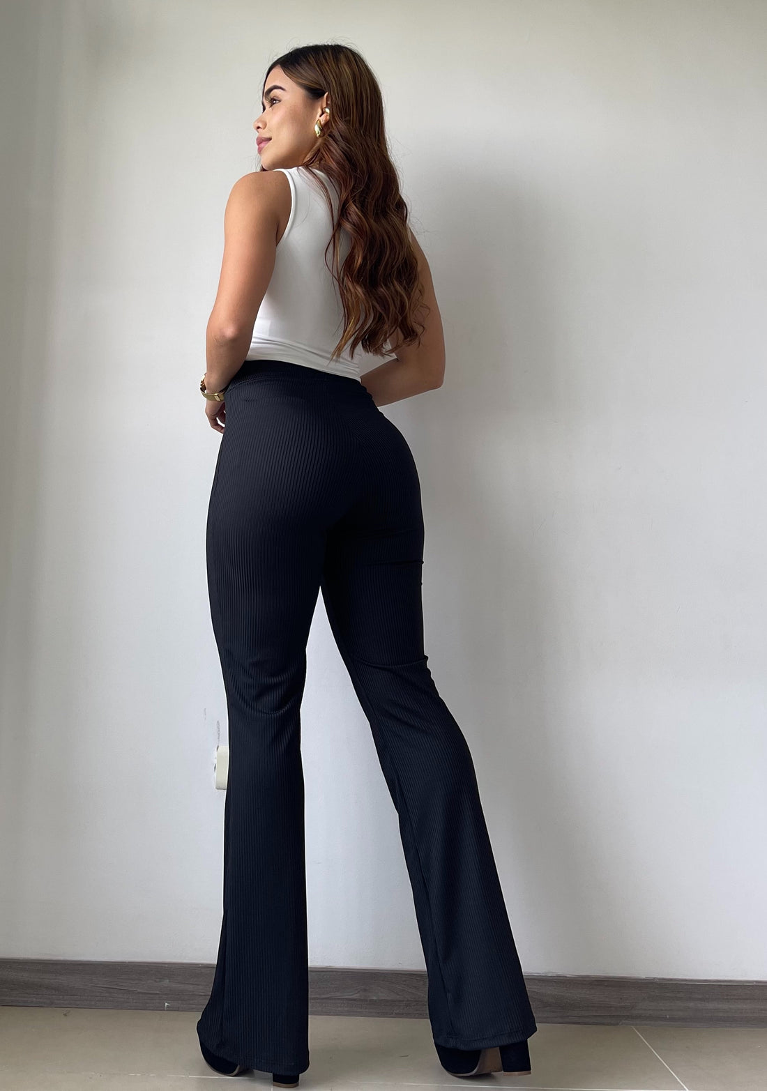 Pantalón bota ancha