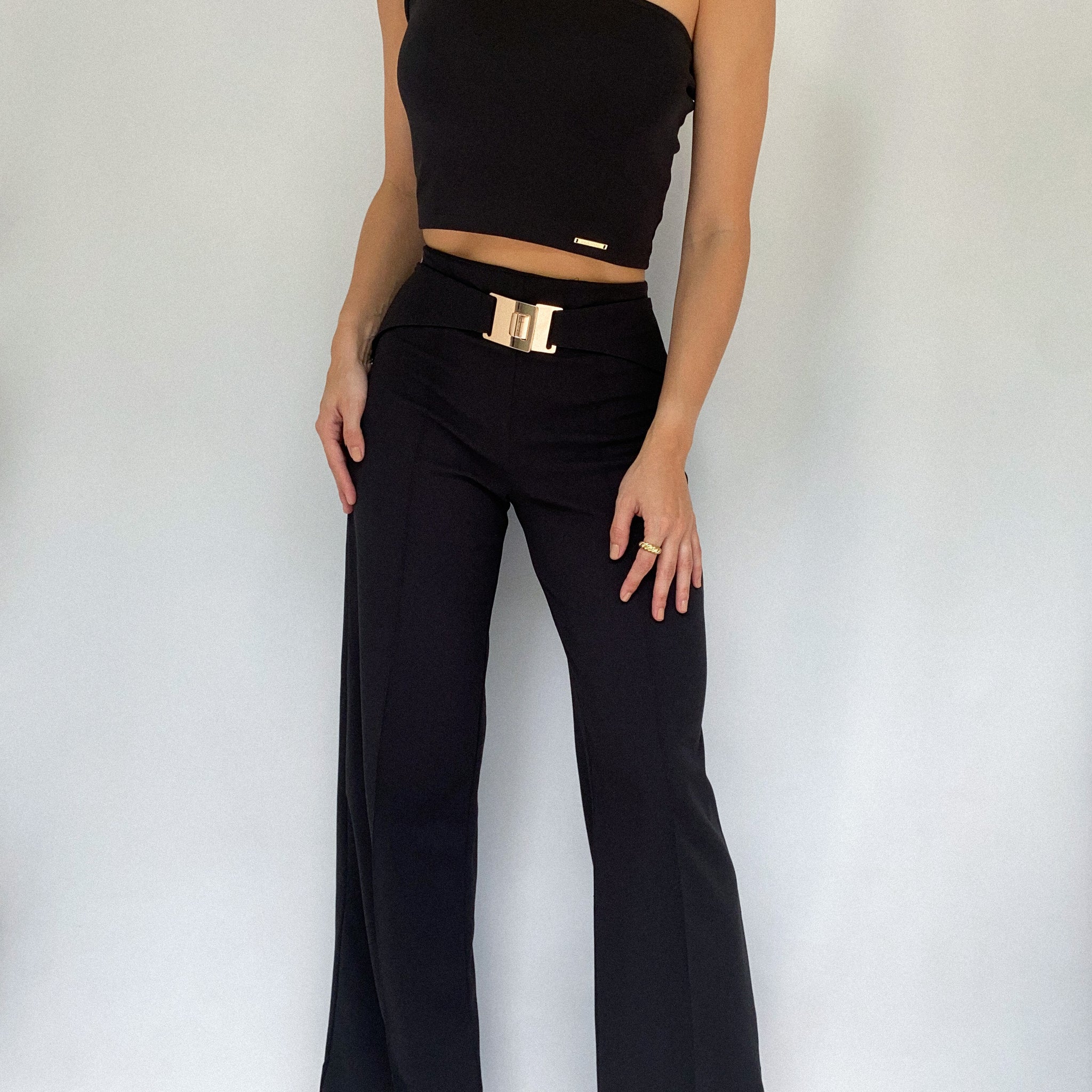 Pantalon Fajon Ancho Hebilla Enganche
