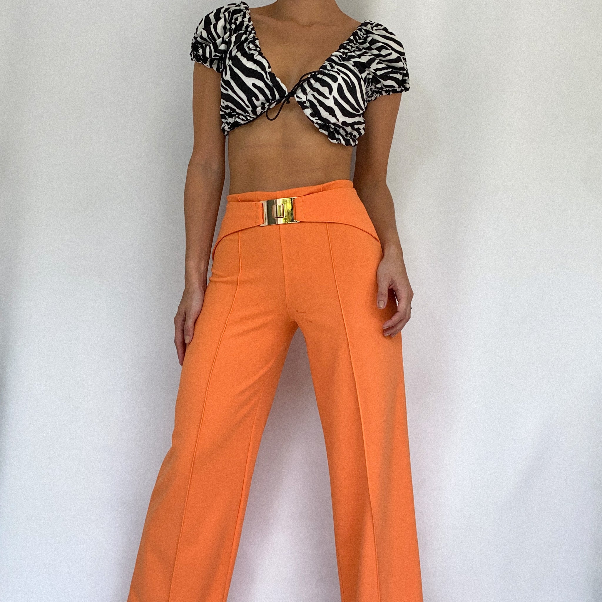 Pantalon Fajon Ancho Hebilla Enganche