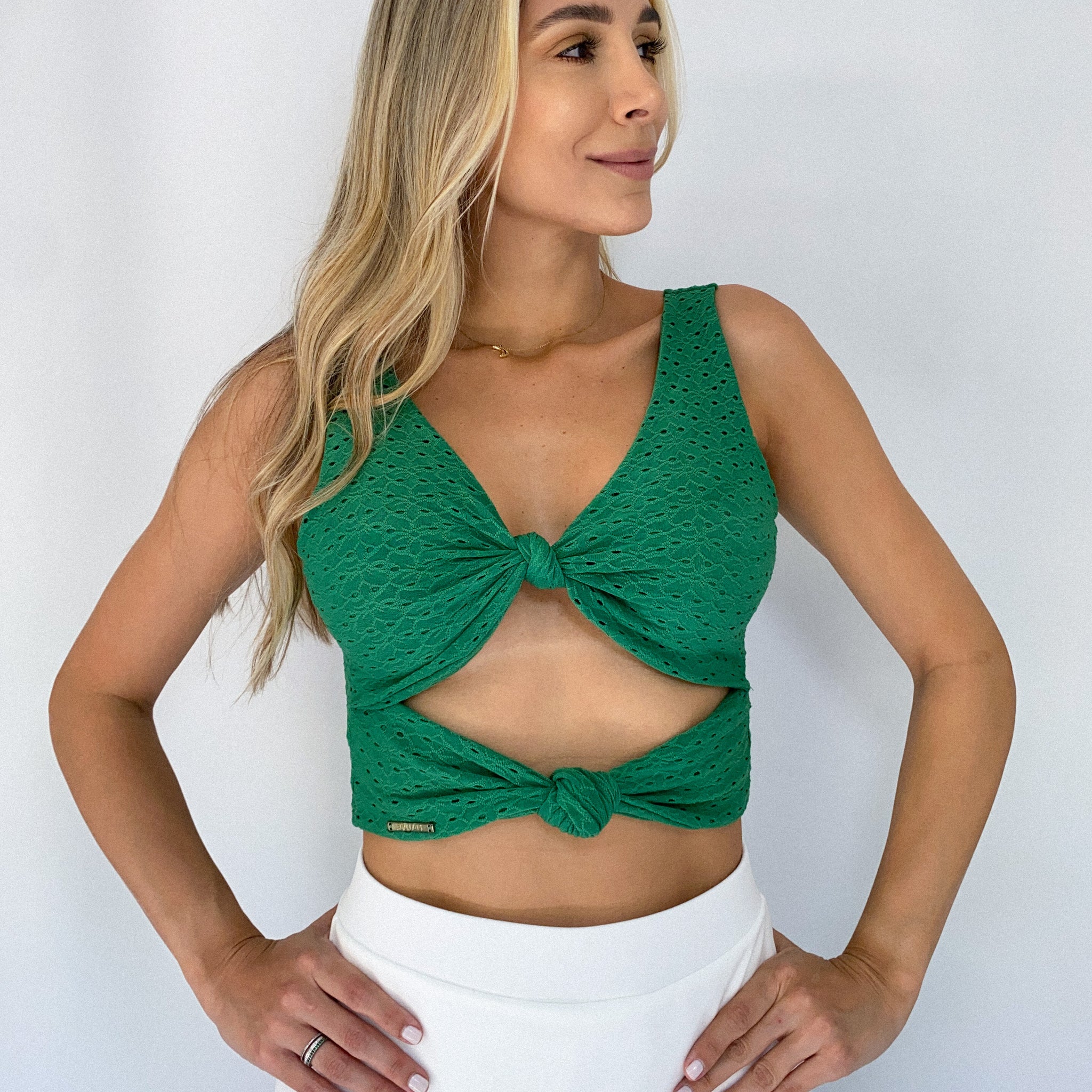 Blusa Manga Sisa Escote Nudos