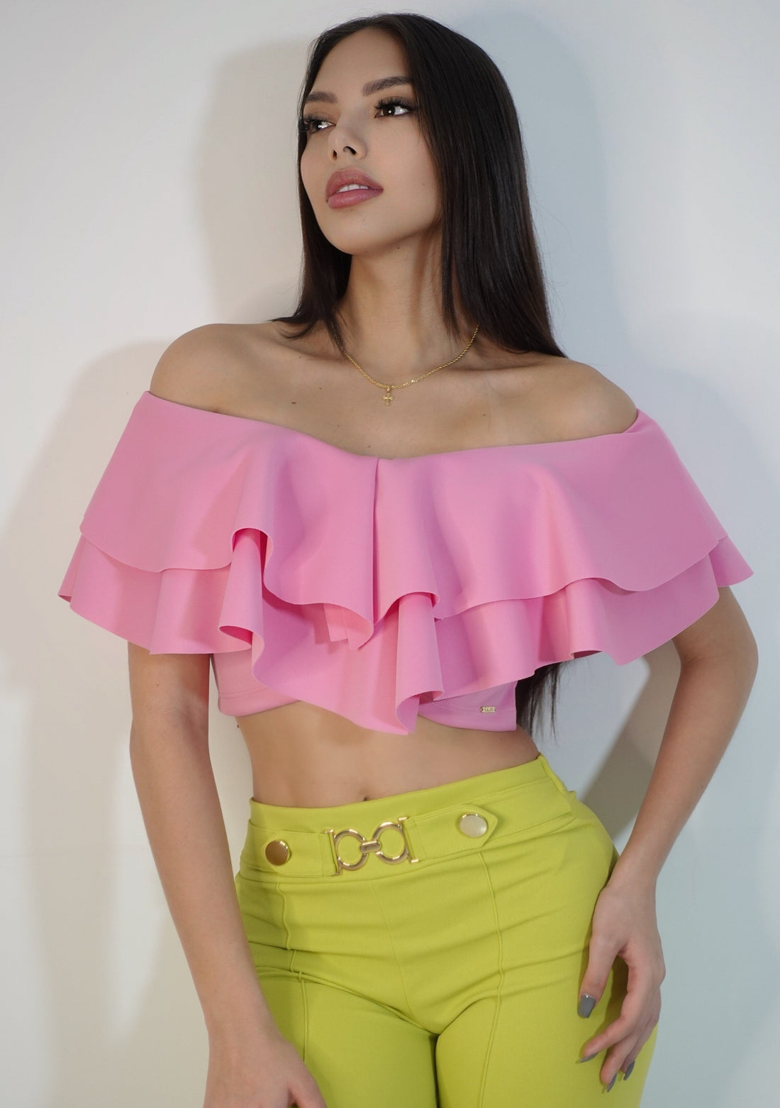 Blusa corta cuello v boleros