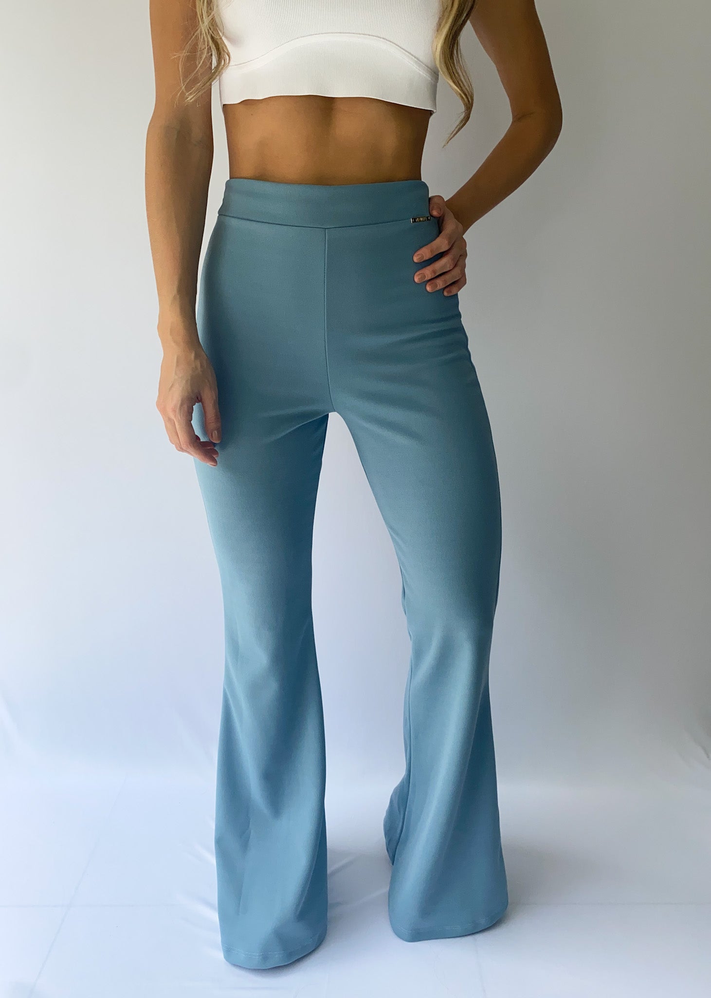 Pantalon Bota Campana Tiro Alto