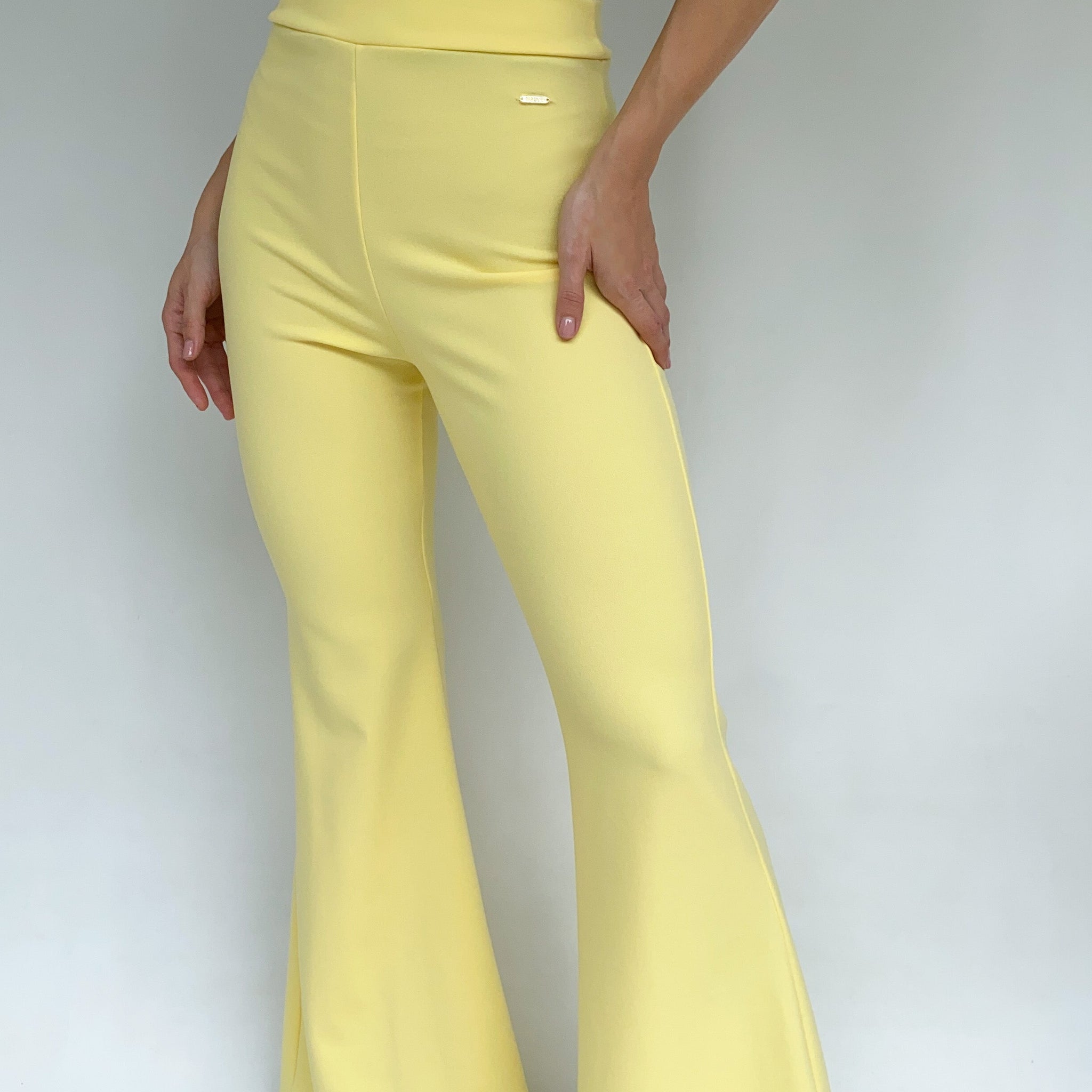 Pantalon Bota Campana Tiro Alto