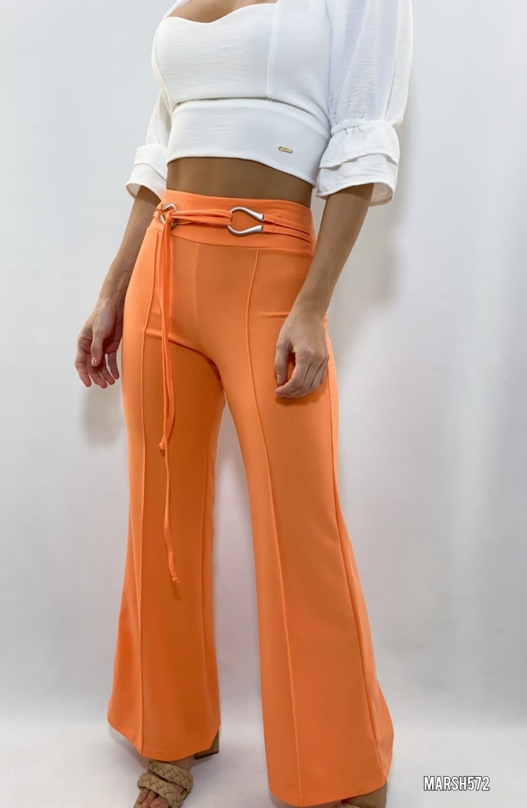 Pantalon Bota Ancha Con Herraje Ovalo