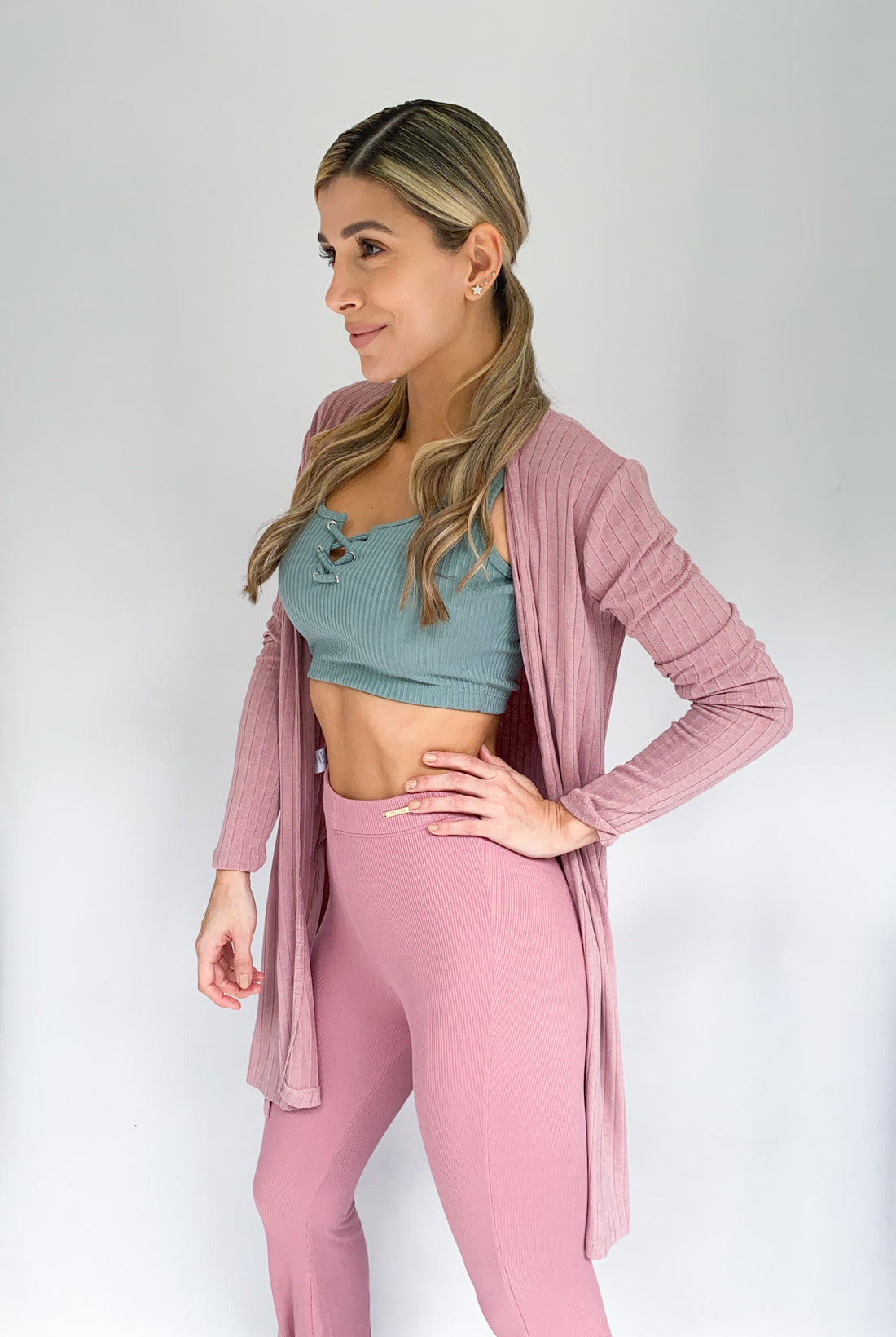 Crop Top Manga Sisa