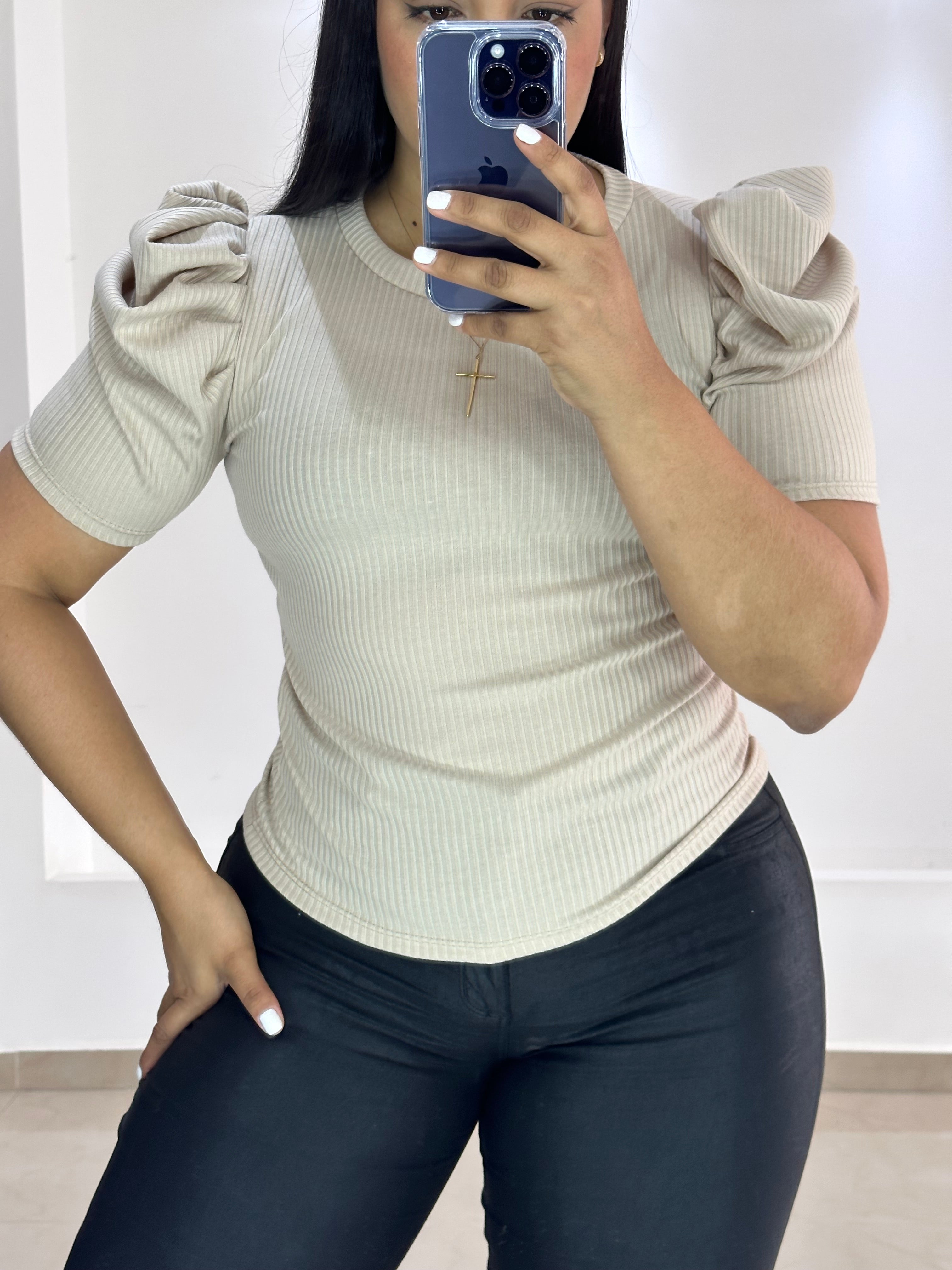 Blusa Manga Corta Rib Globo Plus