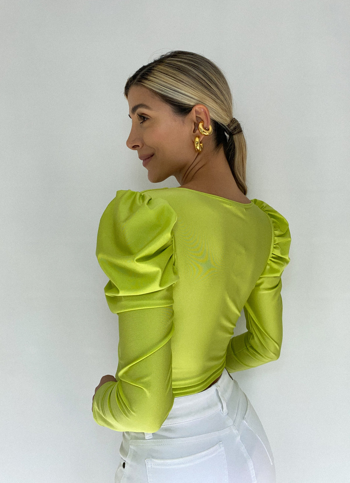 Blusa Escote Nudo Manga Larga Bombacha