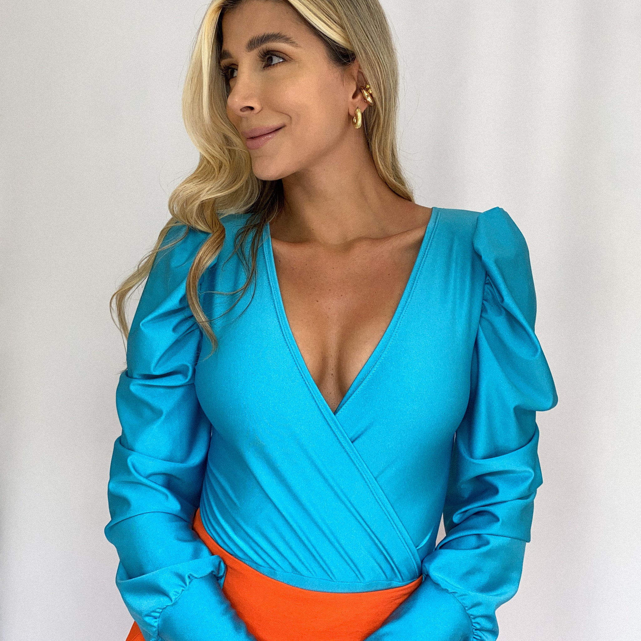 Body Manga Larga Cruzado Destellante