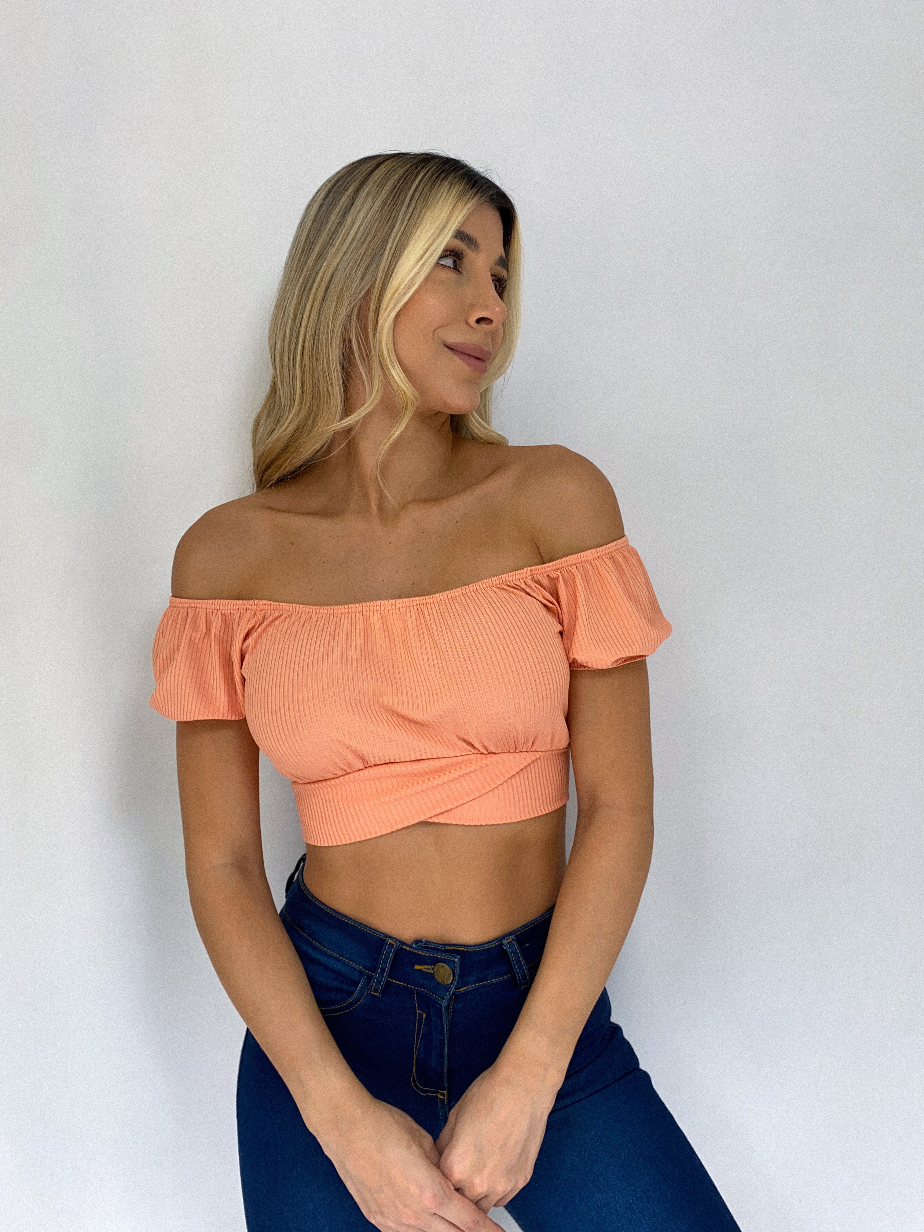 Crop Top Manga Corta Resorte Amarrar