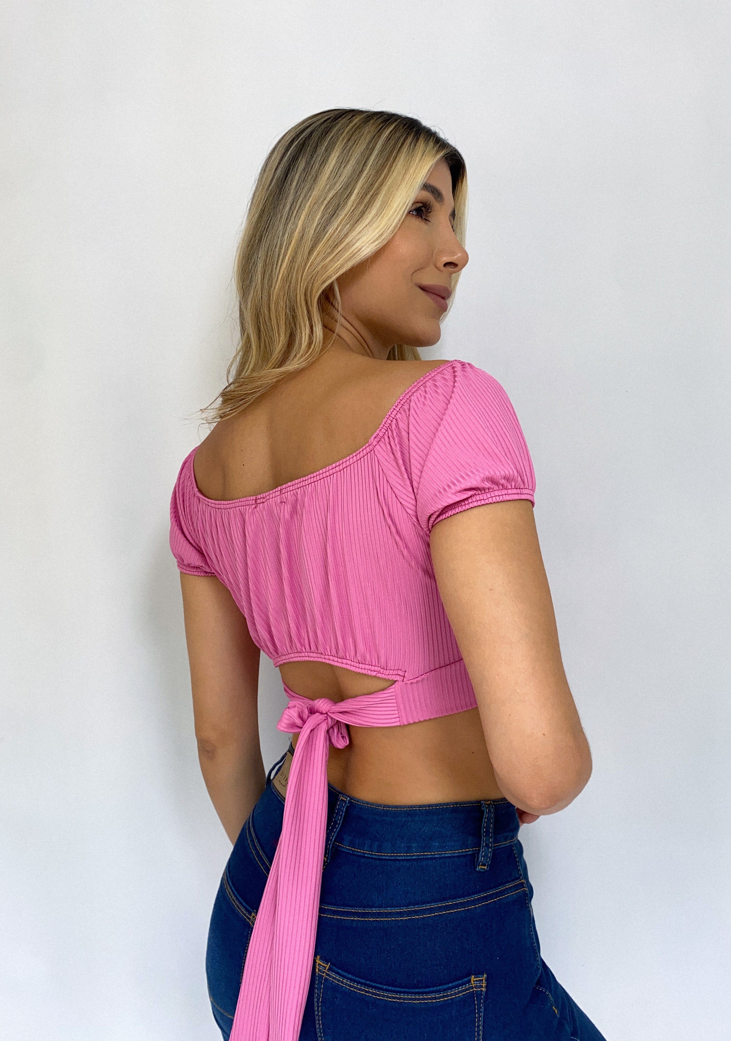 Crop Top Manga Corta Resorte Amarrar