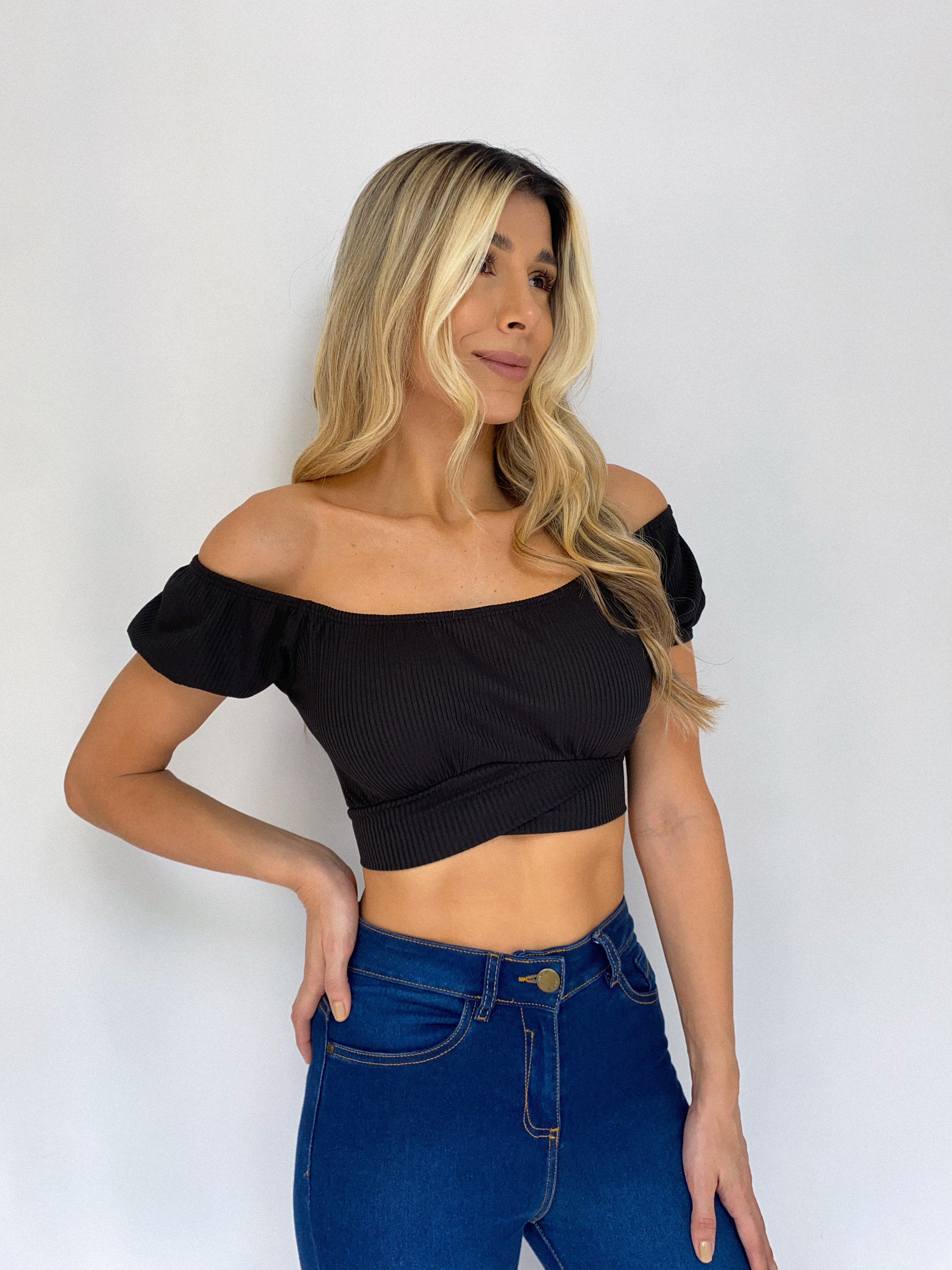 Crop Top Manga Corta Resorte Amarrar
