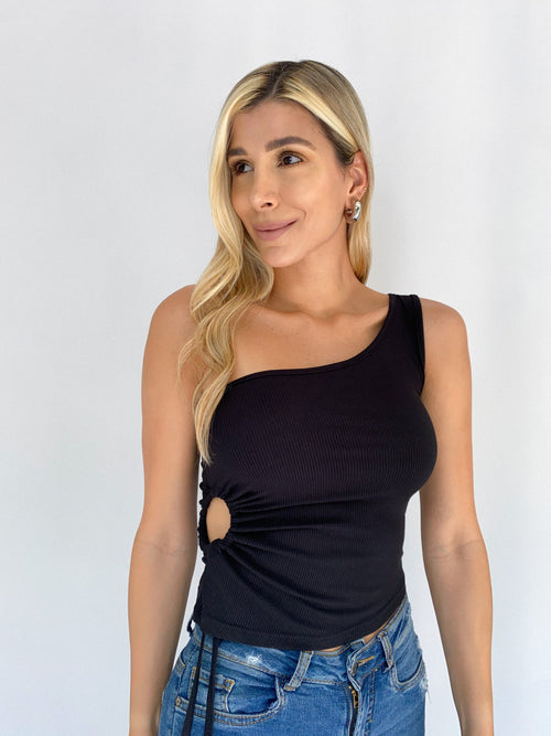 Blusa Asimetica Costado Runche Amarrar