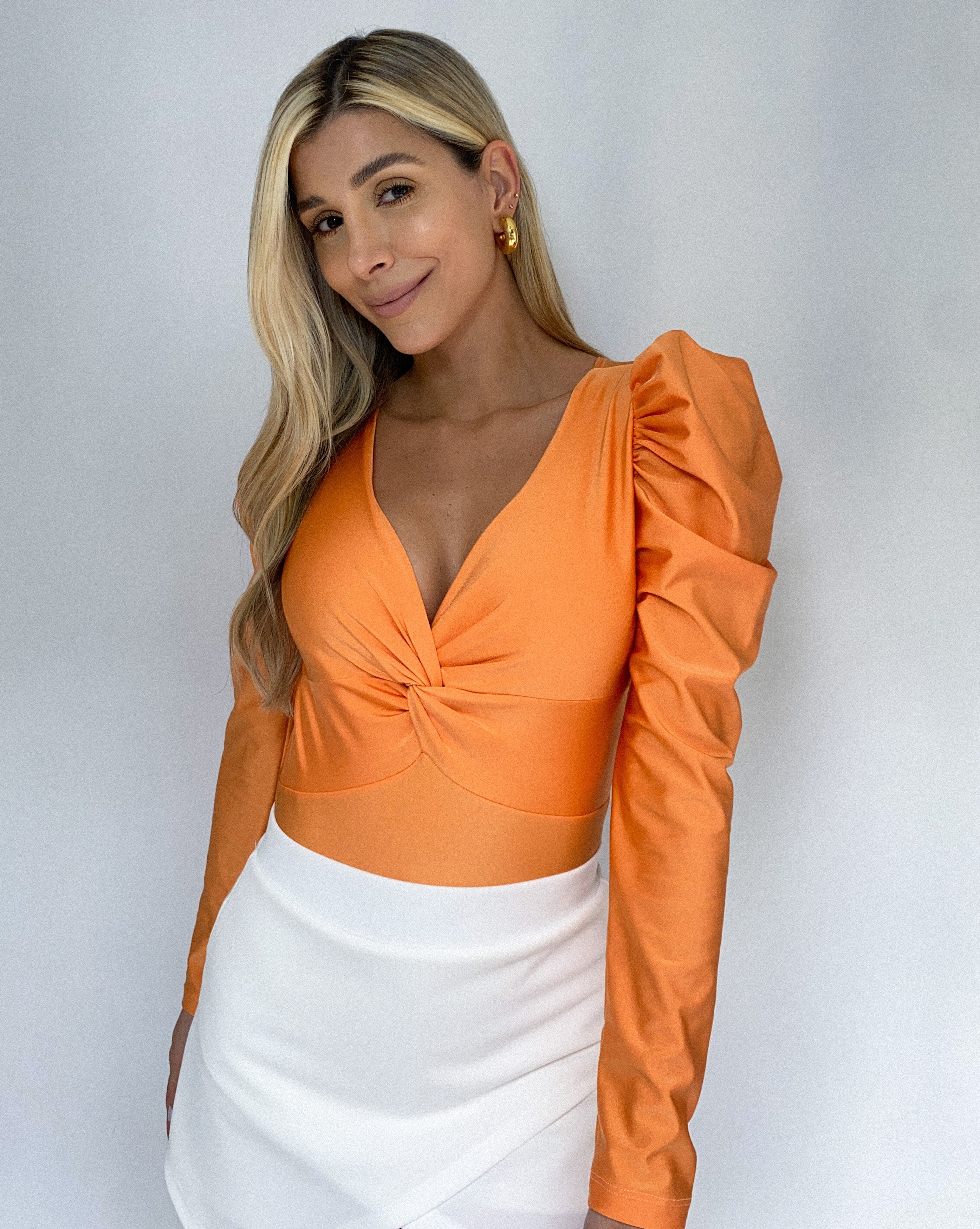 Blusa Manga Larga Bombacha Nudo En Busto