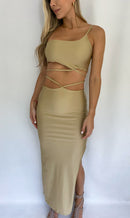 Conjunto Croptop Tiras Falda Abertura