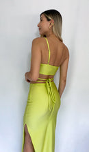 Conjunto Croptop Tiras Falda Abertura