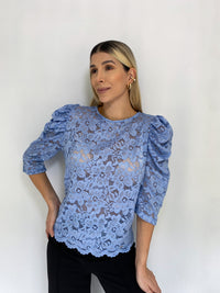 Blusa Blonda Manga Corta Bombacha