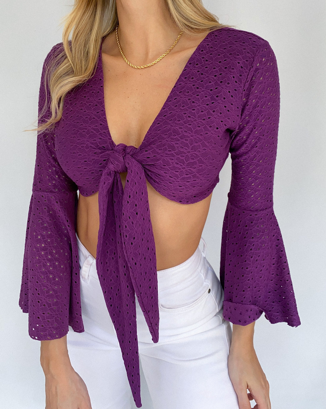 Blusa Corta De Amarrar Manga Campana