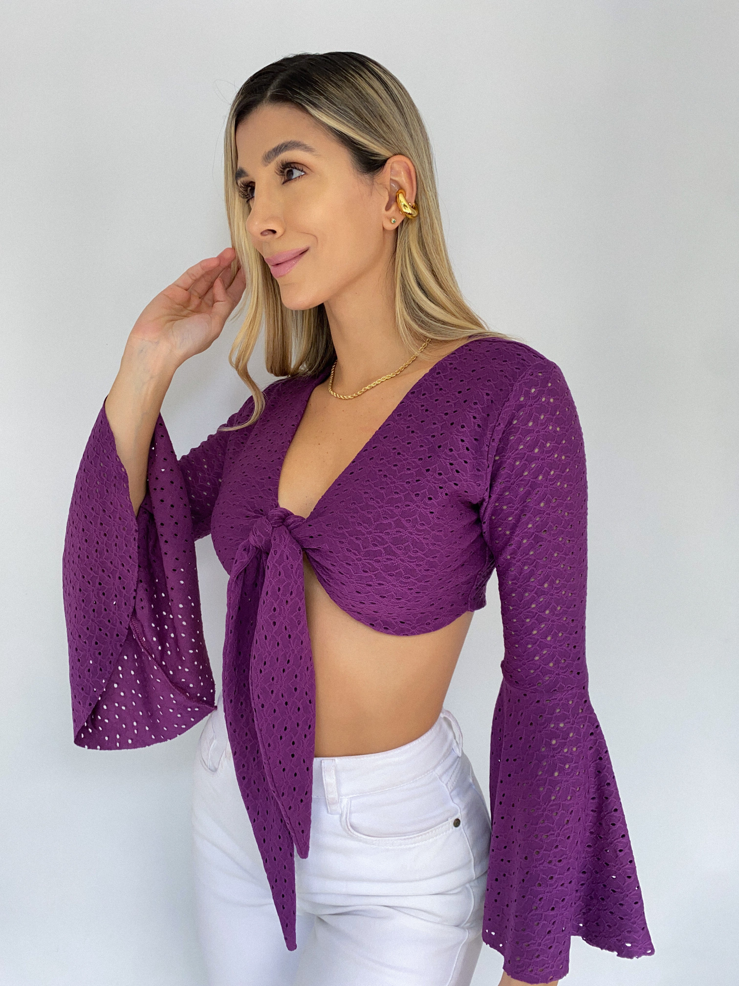 Blusa Corta De Amarrar Manga Campana