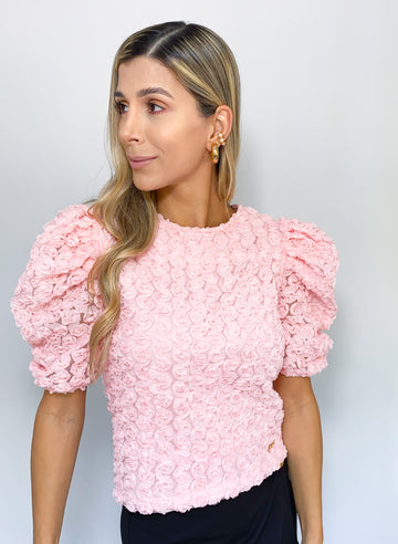 Blusa Blonda En Flores Seda Manga Corta