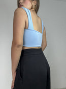 Crop Top Con Argolla Centro Solo Fondo