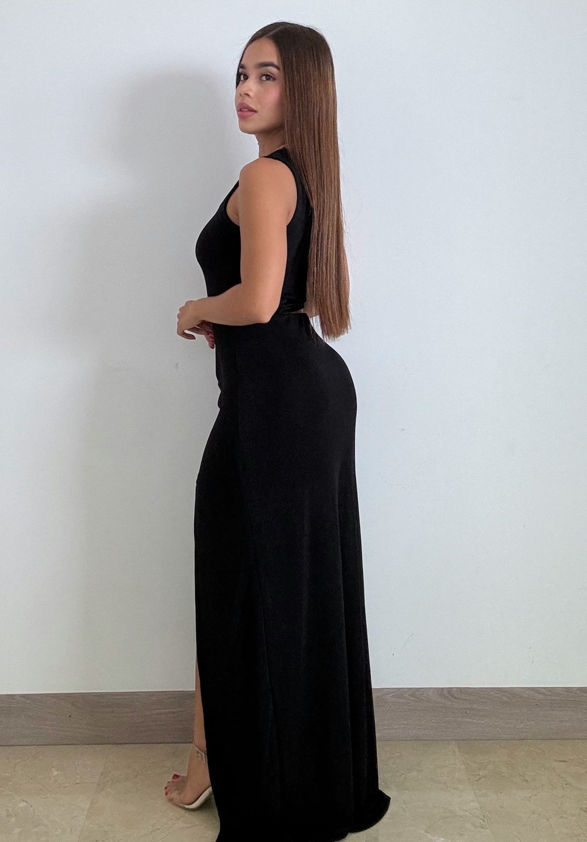 Vestido Asimetrico Anudado Abertura Falda