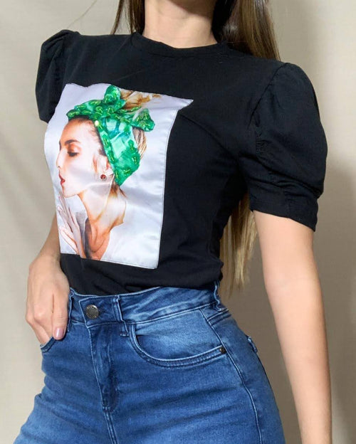 Blusa manga corta aplique